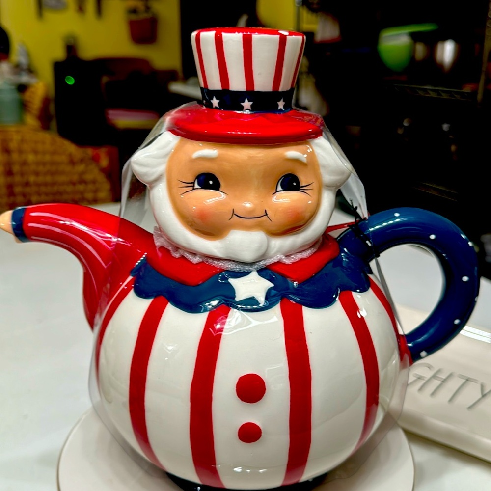 Johanna Parker Patriotic Teapot  Uncle Sam NWT